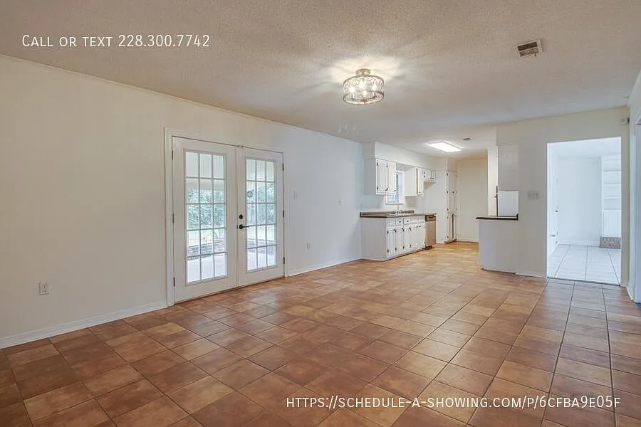 3 bed, 2000 sqft, $1,795 — Photo 3