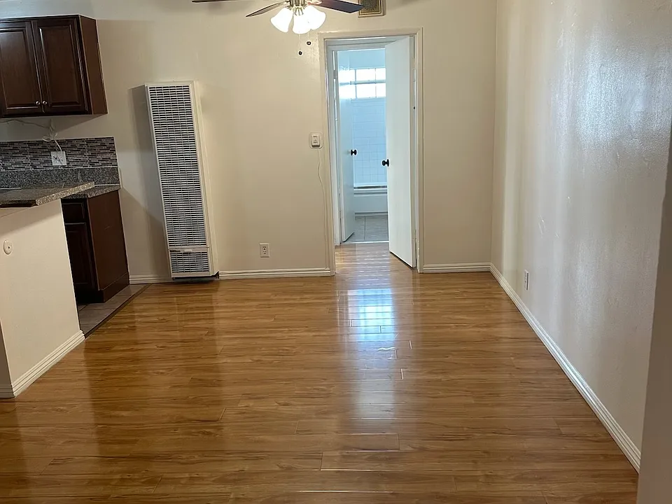 1216 N Las Palmas Ave #9