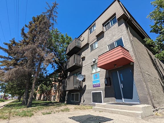 2nd image of 1906 22nd St W