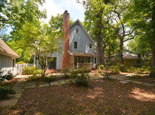 967 Harbortowne Rd, Charleston, SC 29412