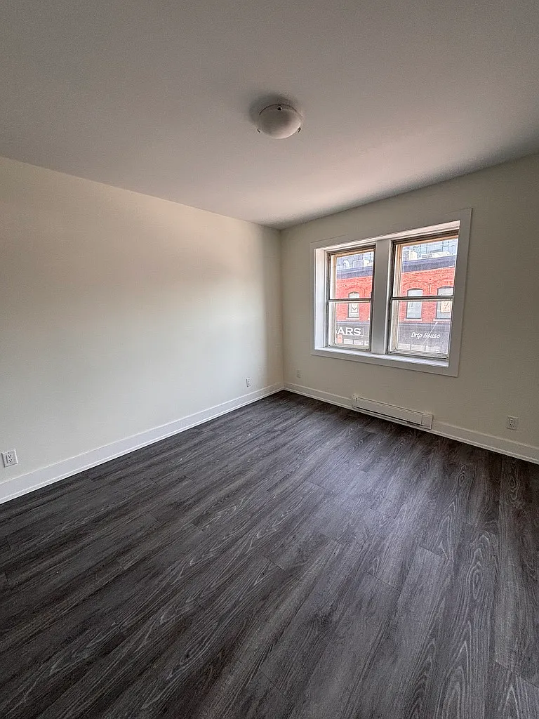 2 bed, 850 sqft, $2,200 — Photo 4