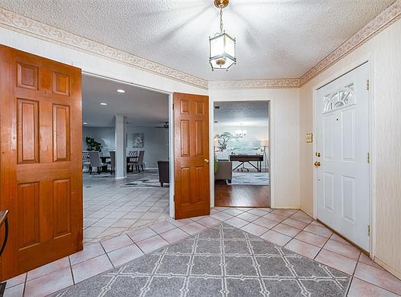 5th image of 4253 Barcelona Dr