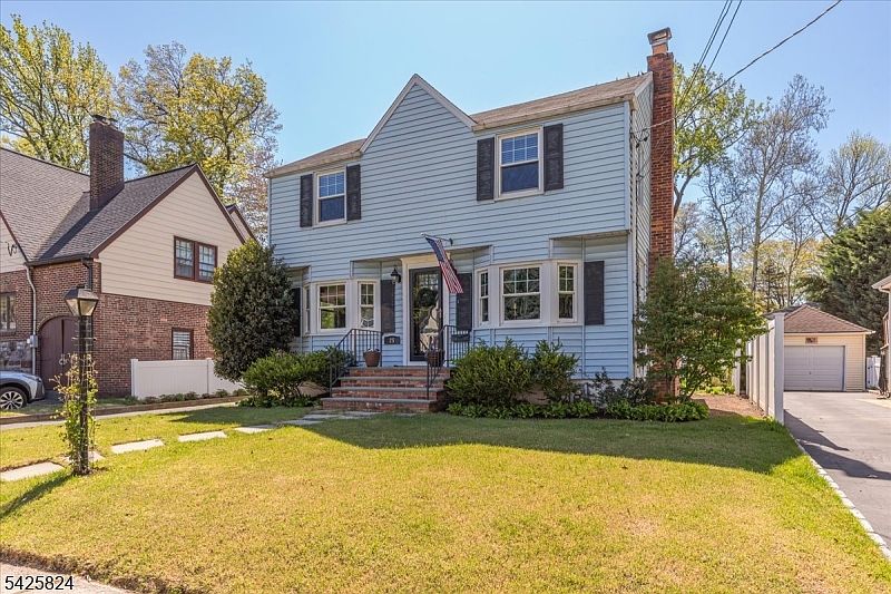 1st image of 25 Herning Ave