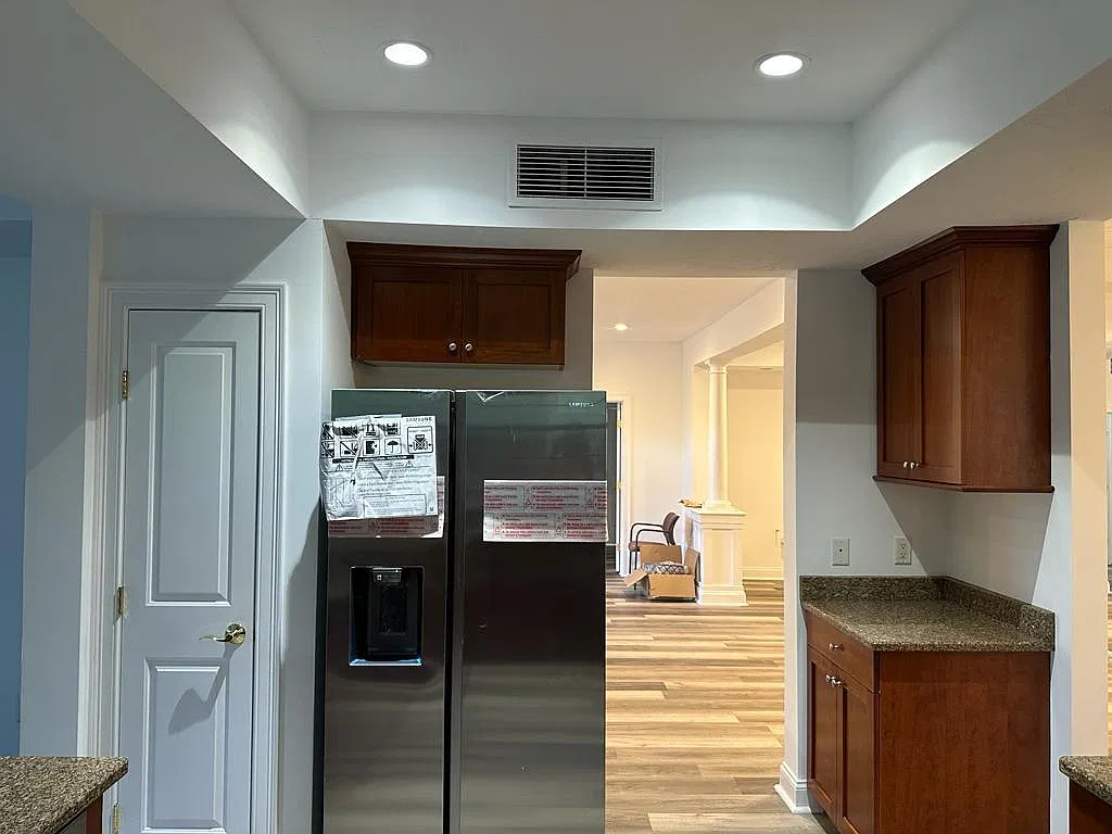 2 bed, 2.5 bath, 2140 sqft, $3,900 — Photo 4