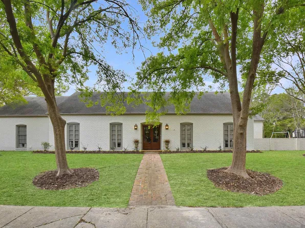 12030 Chester Dr, Baton Rouge, LA 70810