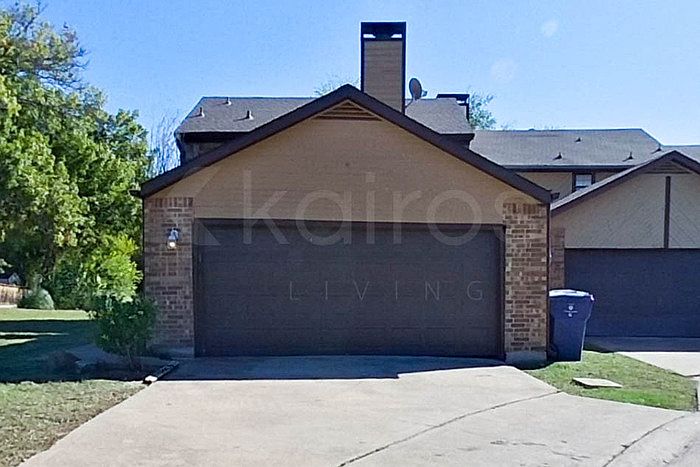 1st image of 836 Courtenay Pl