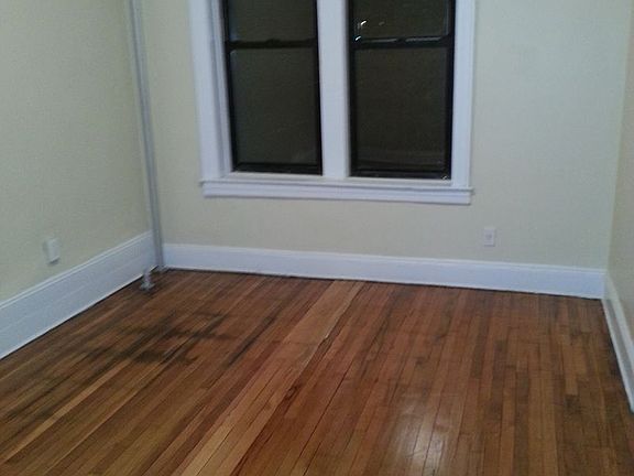 4th image of 1115 45th Ave APT 2H