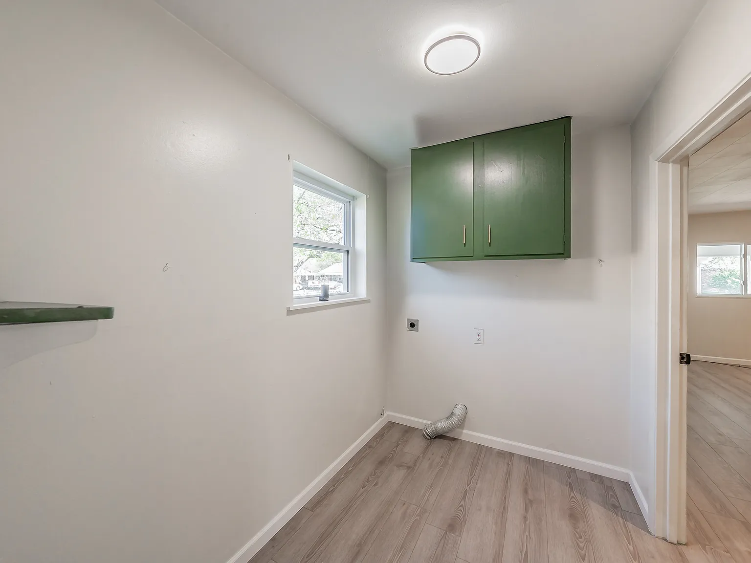 4 bed, 1908 sqft, $2,150 — Photo 3