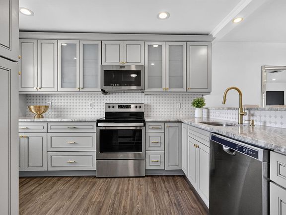 3rd image of 21219 Lago Circle #5j