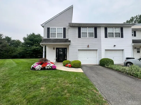 13 Scotto Pl, Dayton, NJ 08810