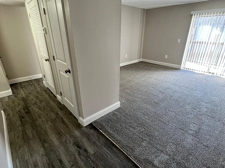Oakbrook Village Apartments — Photo 63