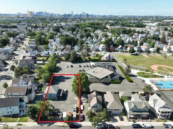 162 Emerald St, Malden, MA 02148