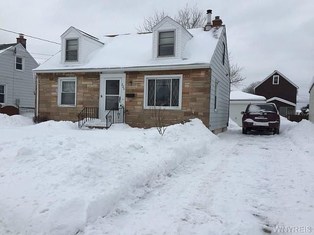 1st image of 220 Crisfield Ave