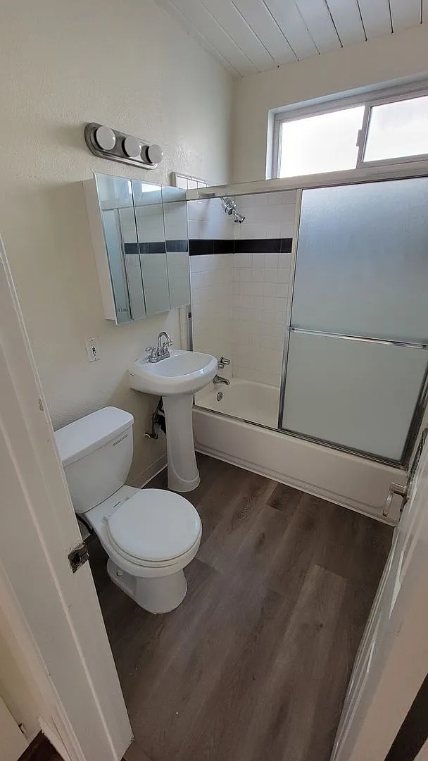 Park Verdugo Apartments — Photo 2