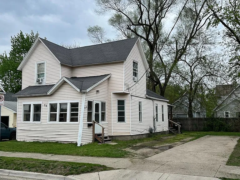 22 Holland Ave NE — Photo 13