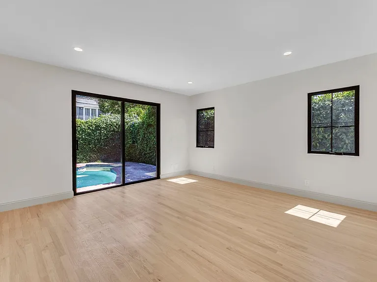 4316 Bellaire Ave — Photo 19