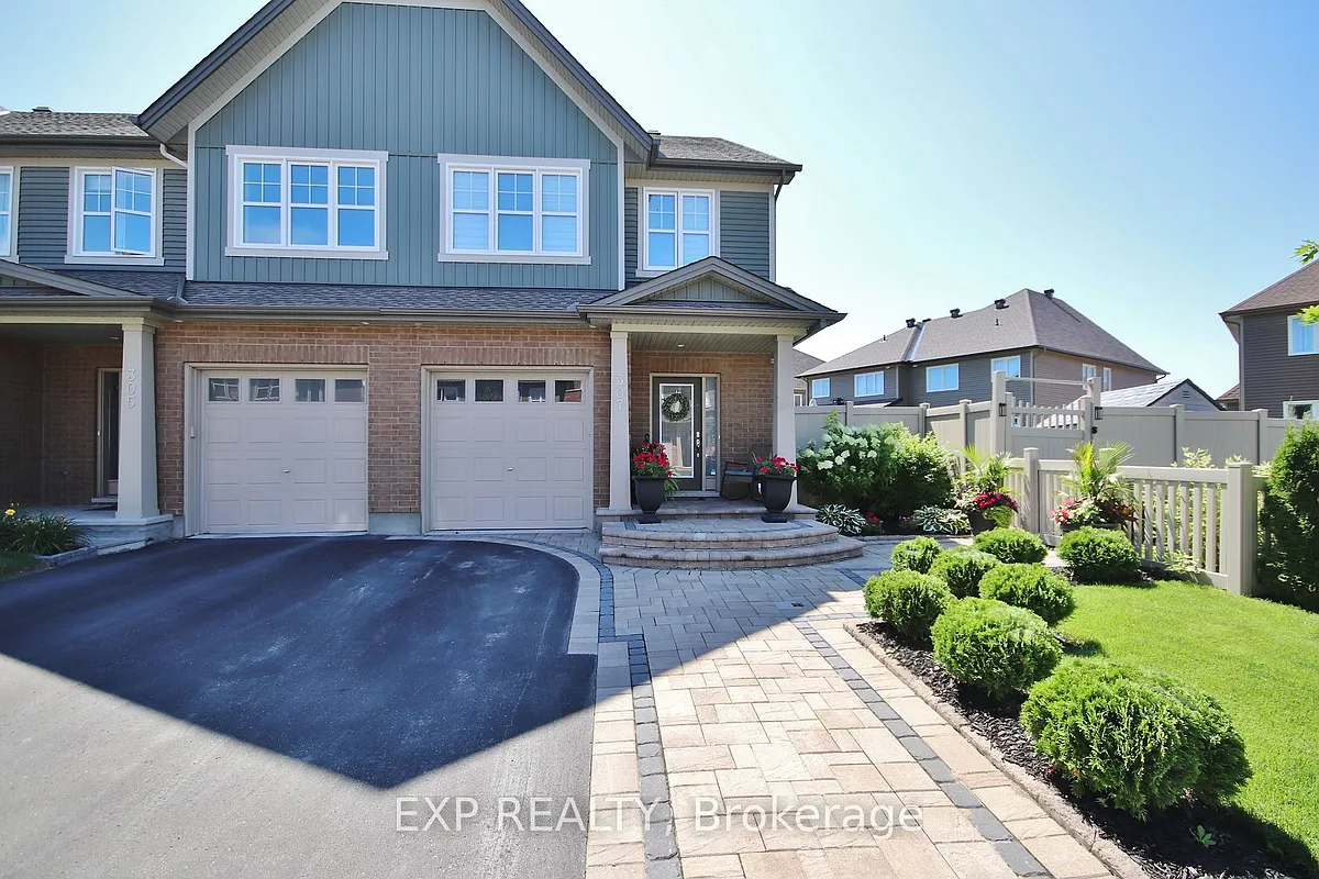 Building Photo - 307 Fergus Cres