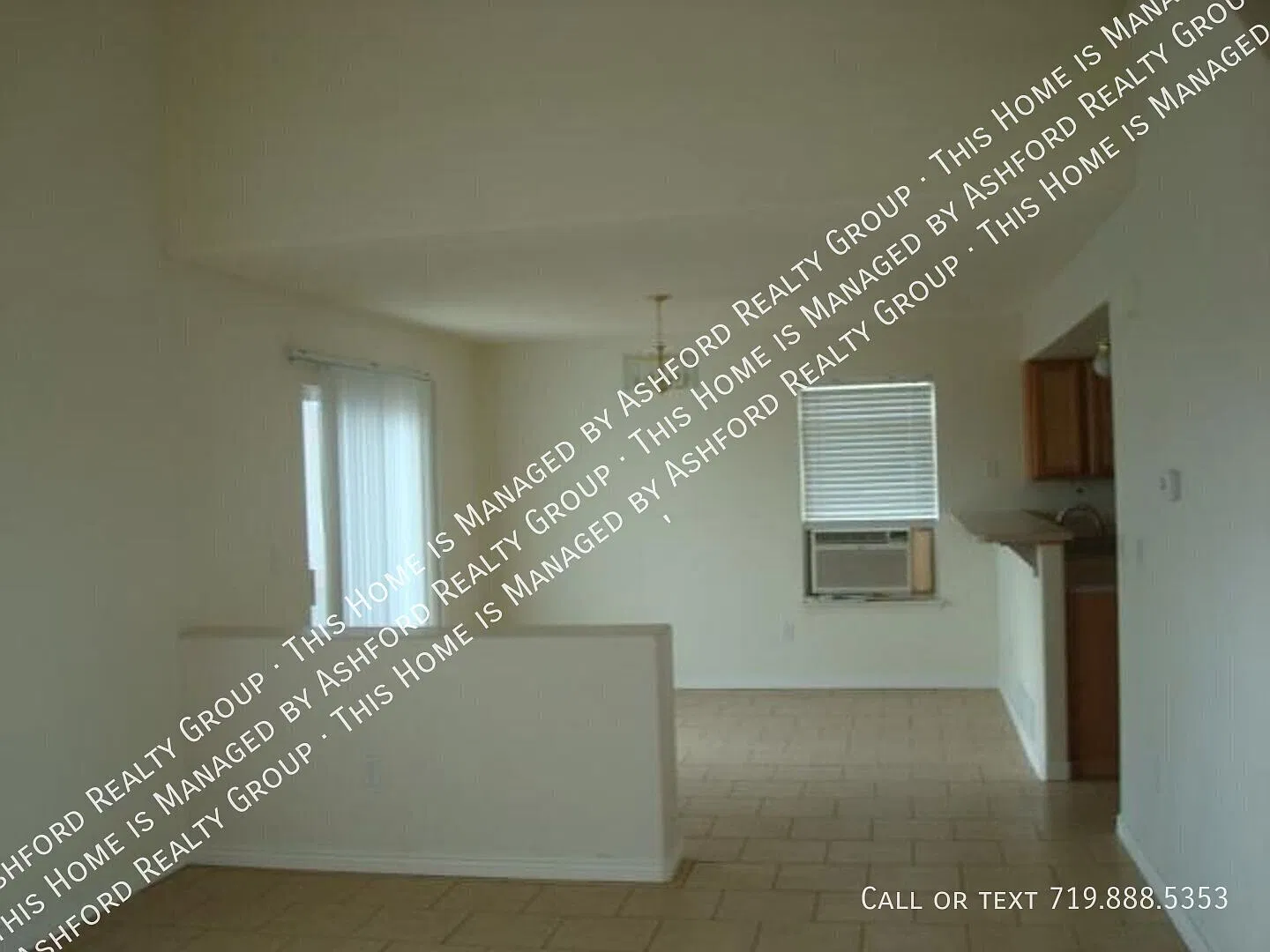 3 bed, 1.5 bath, 2155 sqft, $2,000 — Photo 2