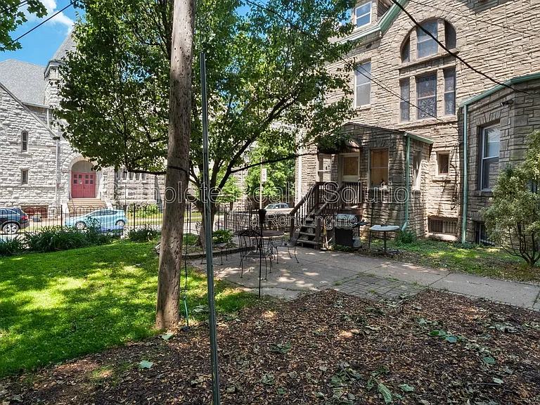 2164 Lafayette Ave — Photo 27