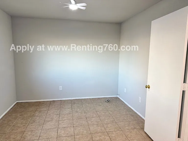 7330 Dumosa Ave — Photo 13