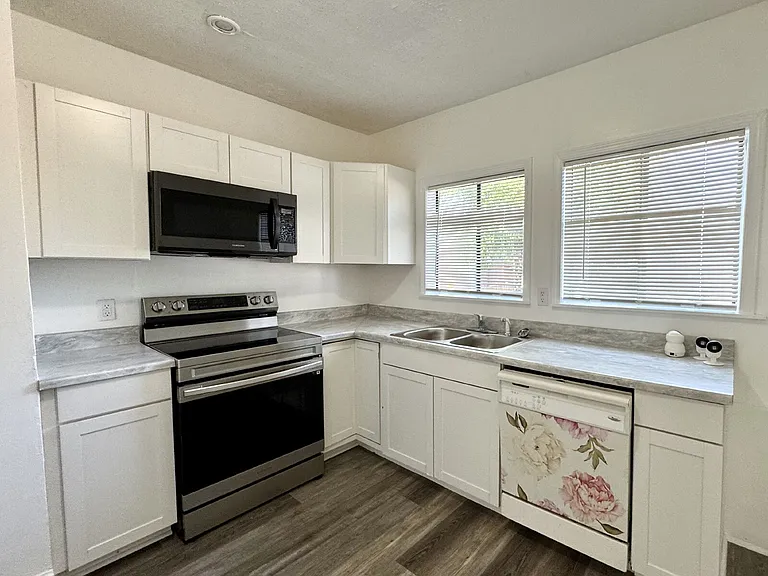 422 Magnolia Ave #1 — Photo 15