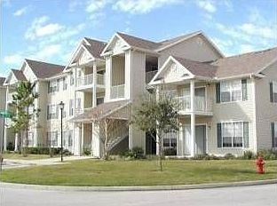 1st image of 326 Village Grn