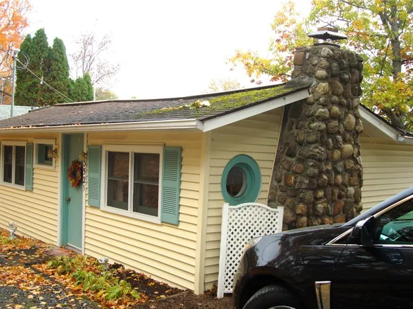 3523 Brandy Bay Dr, Penn Yan, NY 14527