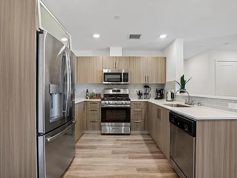 4725 Radford Ave #Penthouse 3 — Photo 9