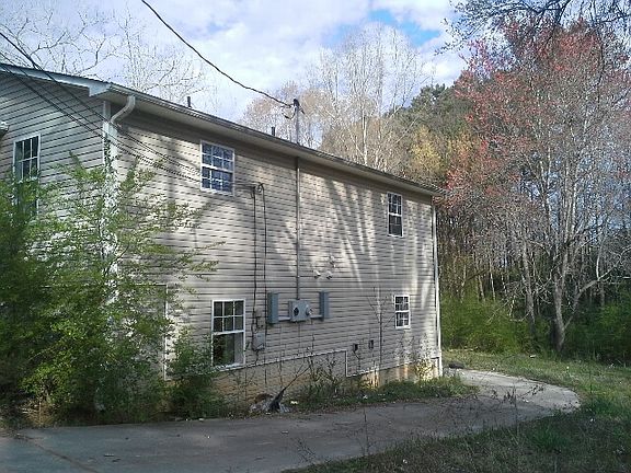 3rd image of 231 Lexington Ave
