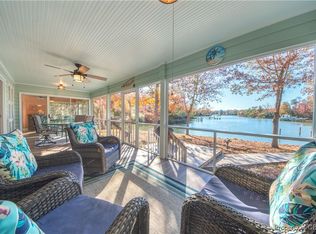60 Waterford Dr, Urbanna, VA 23175