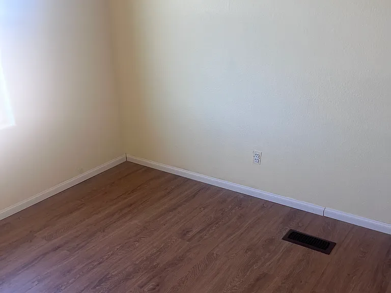 2451 W Adkisson St — Photo 5