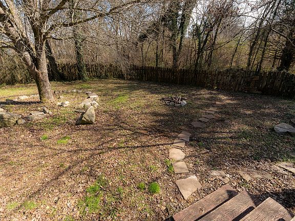 5th image of 1102 Falling Tree Ct