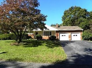 1819 Rockford Ln, Lancaster, PA 17601