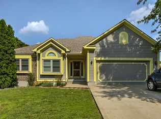 1203 Rayce Dr, Greenwood, MO 64034