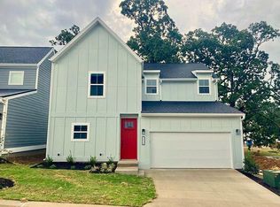 2705 N Colette Ave, Fayetteville, AR 72703