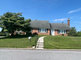 1300 Chapel Dr, York, PA 17404