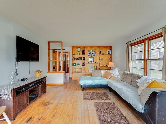 2nd image of 1519 Lincoln Ave