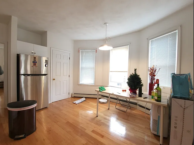 58 Mansfield St #3 — Photo 3