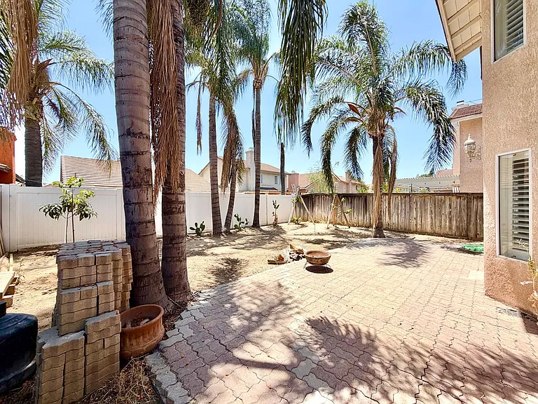 507 Lassa Way — Photo 33