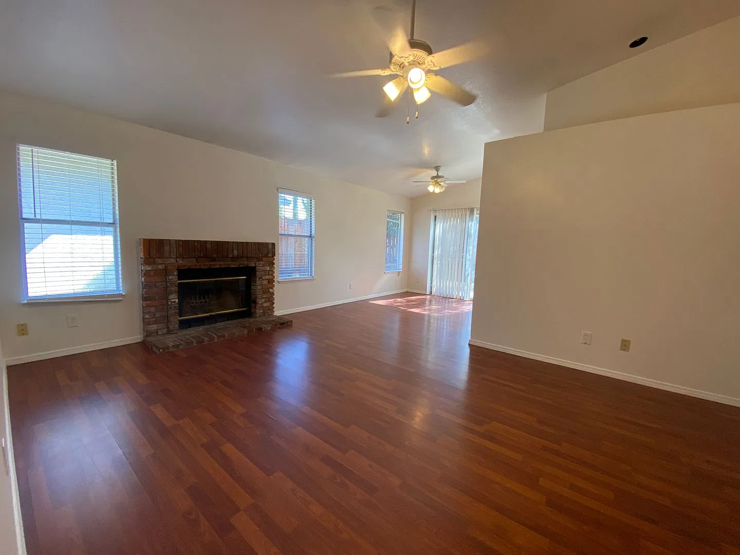 3 Bedroom, 2 Bath Home In a Great Neighborhood — Photo 4
