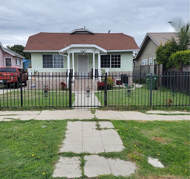 1st image of 1307 W 77th St