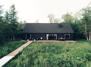 8625 Partridge Trl, Elk Rapids, MI 49629