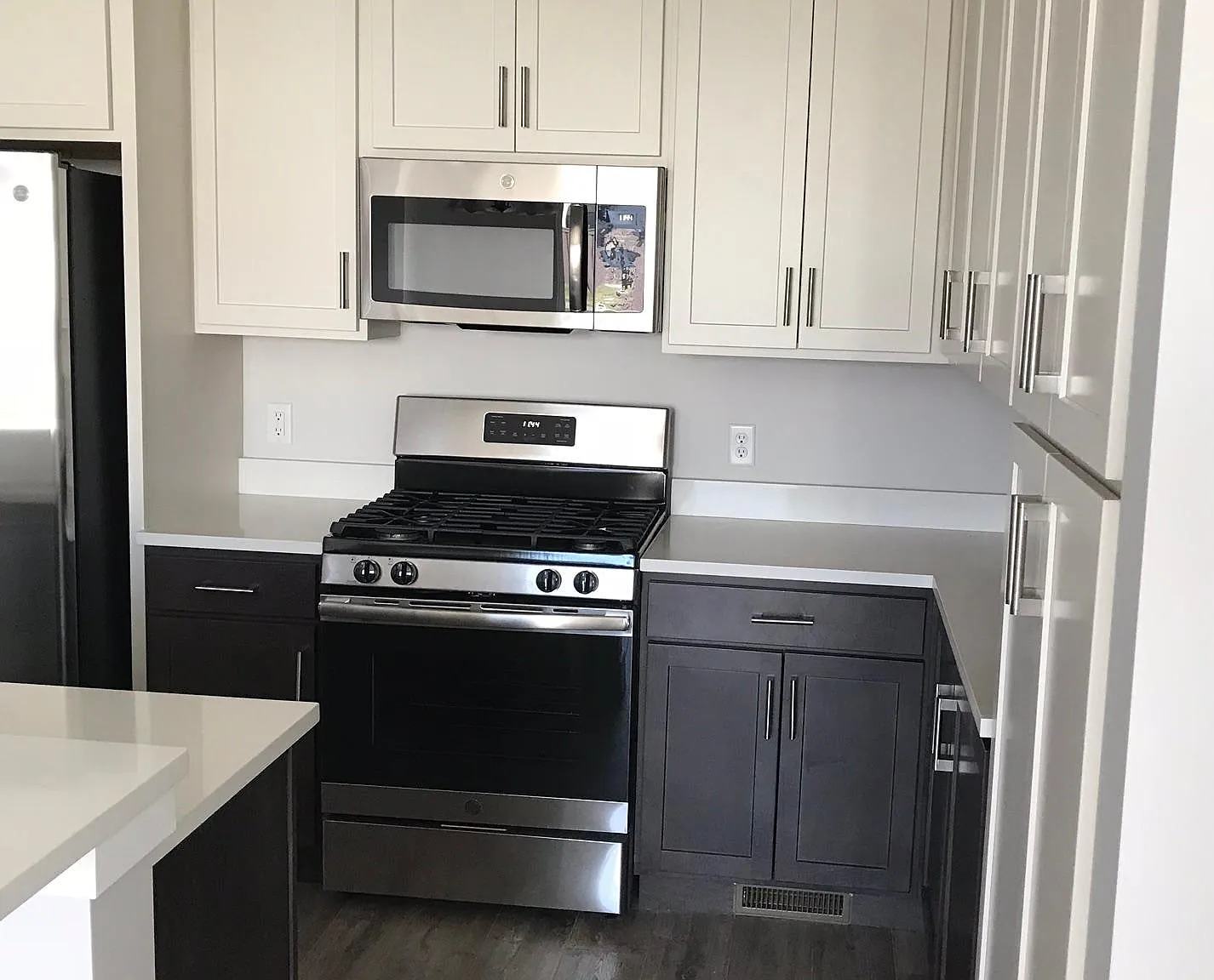 3 bed, 2.5 bath, 2178 sqft, $2,300 — Photo 3