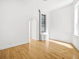 238 W 4th St APT 1A, New York, NY 10014
