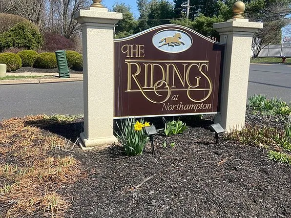 252 Sycamore Cir, Langhorne, PA 19053