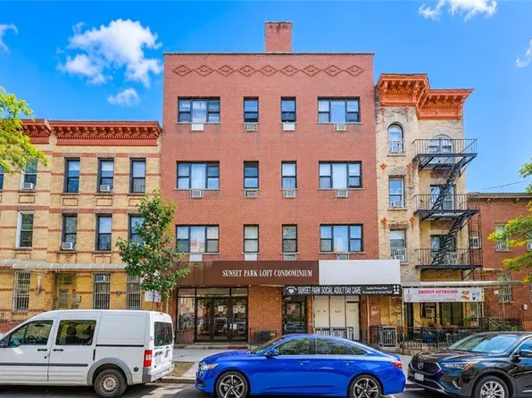 462 52nd St APT 3C, Brooklyn, NY 11220