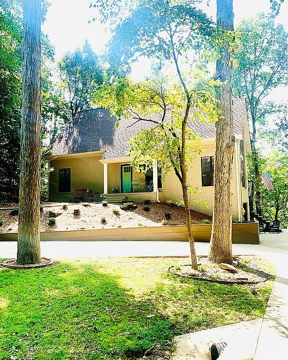 1st image of 109 Creekside Dr