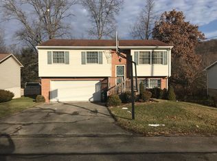 122 1st St, Ellwood City, PA 16117