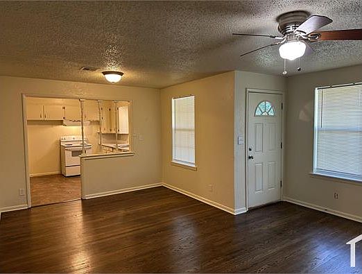 5th image of 2824 SW 48th St
