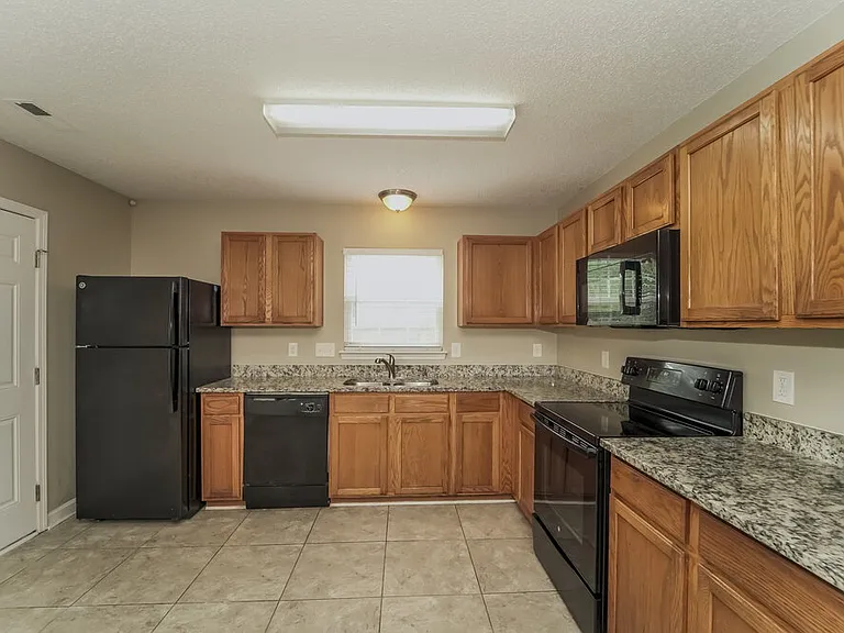 203 Kingville Dr — Photo 8
